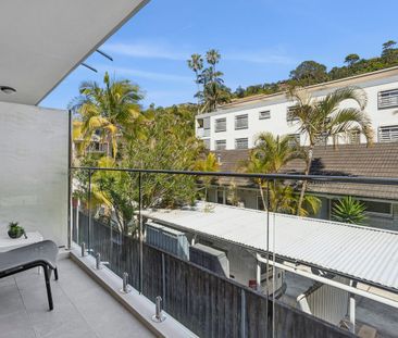 Beachside Haven with Modern Appeal - Photo 6