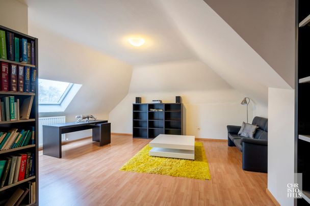 TE HUUR - Ruim én energiezuinig duplexappartement (191m²) in hartje Lanaken! - Foto 1