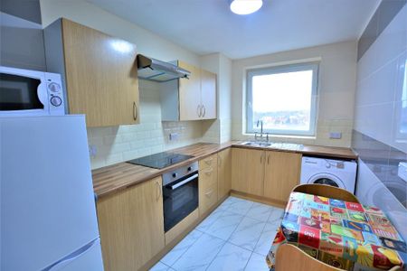 2 bedroom flat to rent - Photo 5