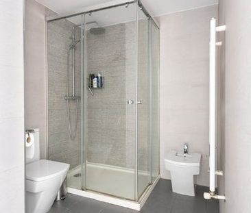 Calle de Raimundo Fernández Villaverde, Madrid, Community of Madrid... - Photo 4