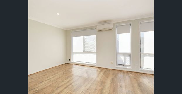 Lovely 2 bedroom unit in South Tamworth - Photo 1