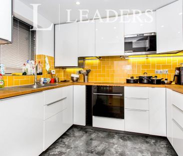 3 bedroom townhouse to rent - Photo 3
