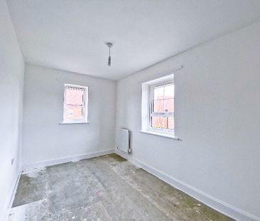 Blackburne Way, Tongham, Farnham, Surrey, GU10 - Photo 1