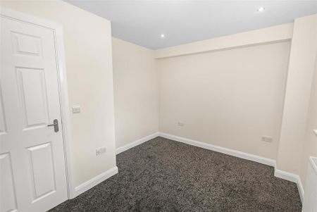 3 bedroom townhouse to rent - Photo 2