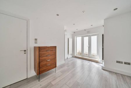 3 bedroom flat to rent - Photo 2