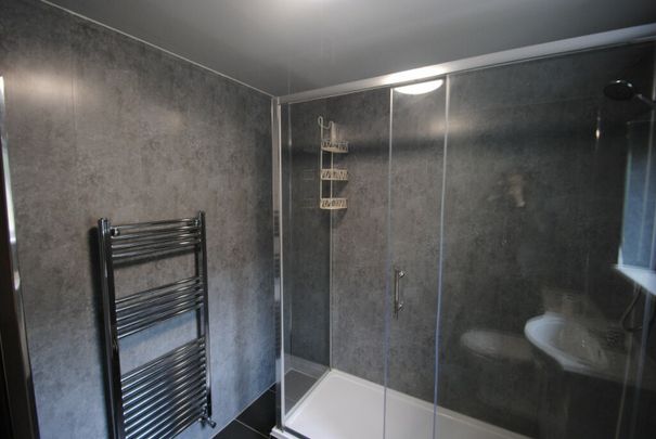 Student house on Langside Avenue - Photo 1