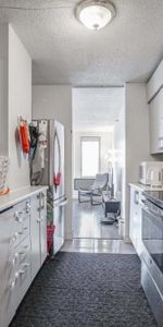 Top floor (12th) Fully-furnished penthouse $1,800/month Montreal - Condo / apartment for rent Ville-Marie - Photo 3