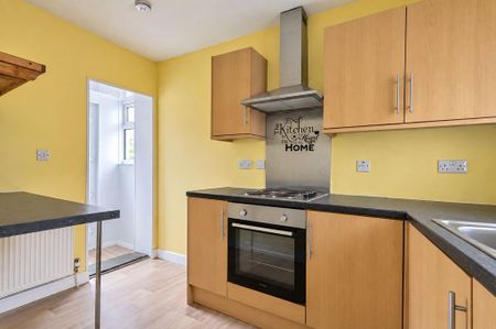 2 bedroom terraced house to rent - Photo 5