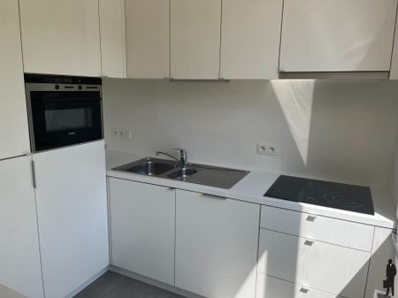 Instapklaar en lichtrijk appartement van 92 m² in hartje Brasschaat - Photo 2