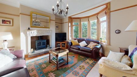 3 bedroom House To Let - Photo 2