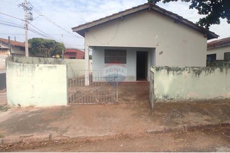 Casa com 2 dormitórios para alugar, por R$ 550,00 - Foto 4