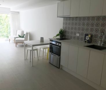 Modern Minimalist - Photo 3