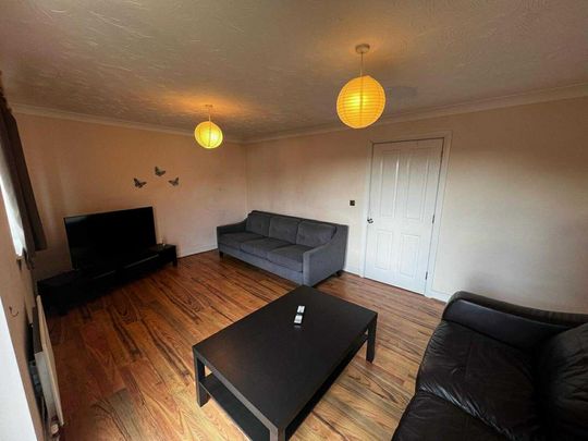 4 bedroom townhouse to rent - Photo 1