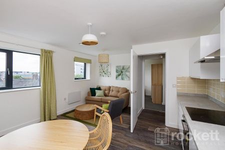 2 bedroom apartment to rent - Photo 3