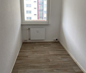 Kleine 3-Raumwohnung mit Aufzug und großem Balkon - Photo 5