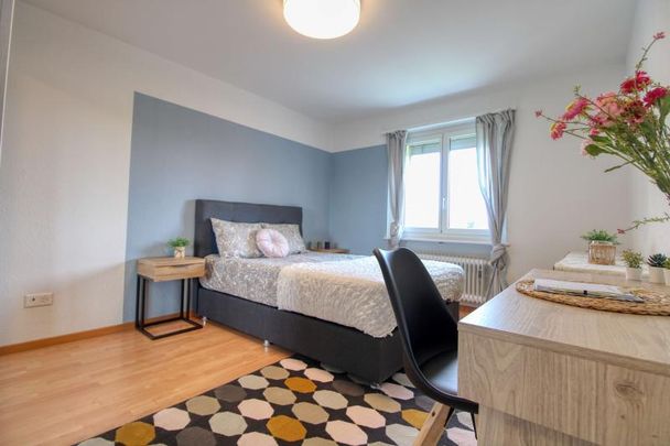 Bill #3 - Discover Modern Living in Dübendorf - Foto 1