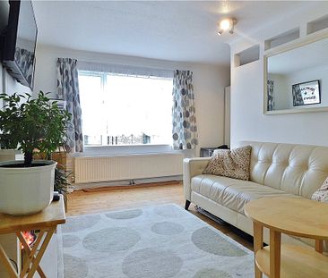 De Havilland Way, Stanwell, Staines-upon-Thames, Surrey, TW19 7JL - Photo 1