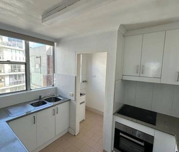 CENTRAL CBD, RENOVATED 2 BEDROOM UNIT - Photo 4