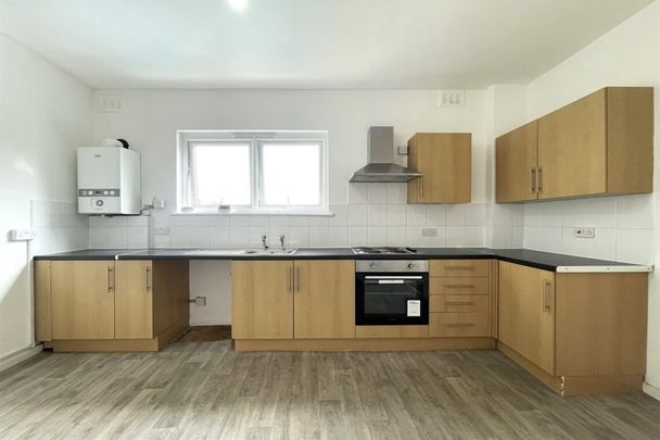 2 bed Flat Clifftown Road, Southend-on-Sea, SS1 - Photo 1