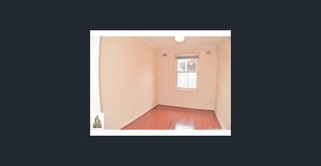 Renovated Double Brick 3 bedroom Home - Photo 4