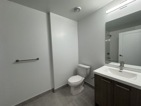 For Lease - 20 Soudan Avenue Unit# 3301, Toronto, Ontario - Photo 5