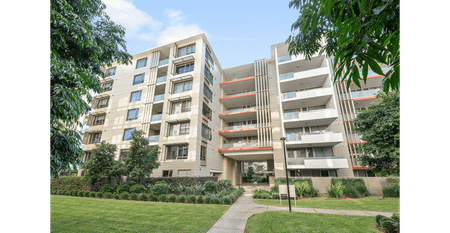 North Facing As New One Bed Apartment with Gym and Pool - Photo 5