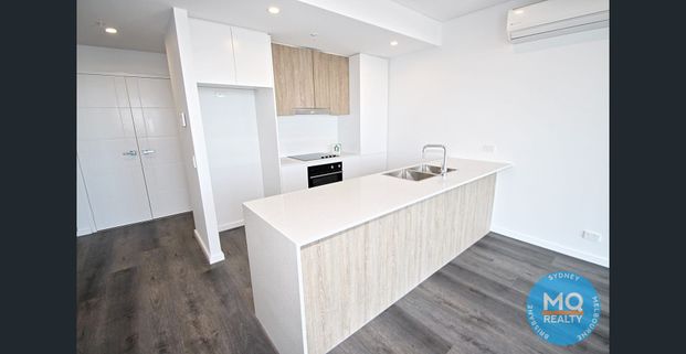 2 Bed 2 Parking APT with Timber Flooring Through out, close to Lidcomeb Station - Photo 1