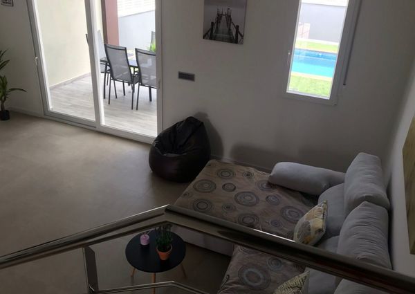 Se alquila chalet adosado en El Vergel