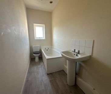 2 bedroom terraced house to rent - Photo 6