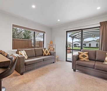 Townhouse in Rototuna North! - Photo 5