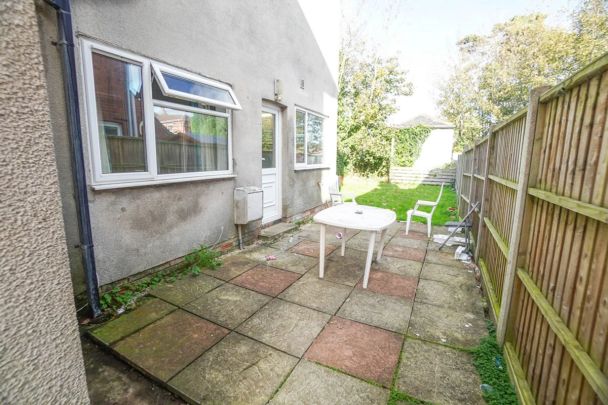 To Rent Talbot Road, Winton, Bournemouth, BH9 £2,400 pcm Tenancy Info - Photo 1