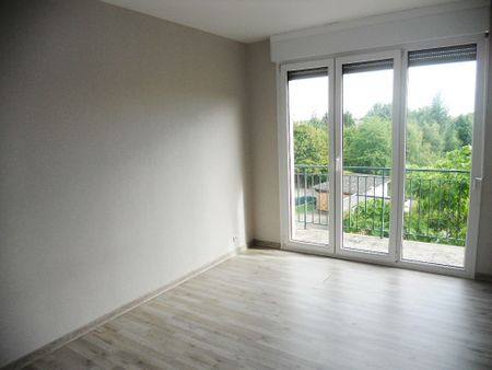 En dernier étage, appartement 3 pièces de 71m² avec cave, garage et parking à louer - LE BAN-SAINT-MARTIN, - Photo 2