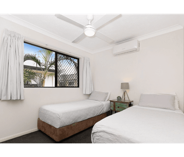 Fully Furnished Boutique Apartment in the Heart of Hawthorne - Life... - Photo 6