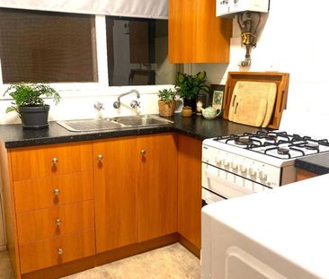 AFFORDABLE & COMFORTABLE 2-BEDROOM UNIT! - Photo 1