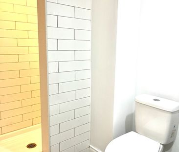 For Lease - 90 Archdekin Drive, Brampton, Ontario - Photo 3