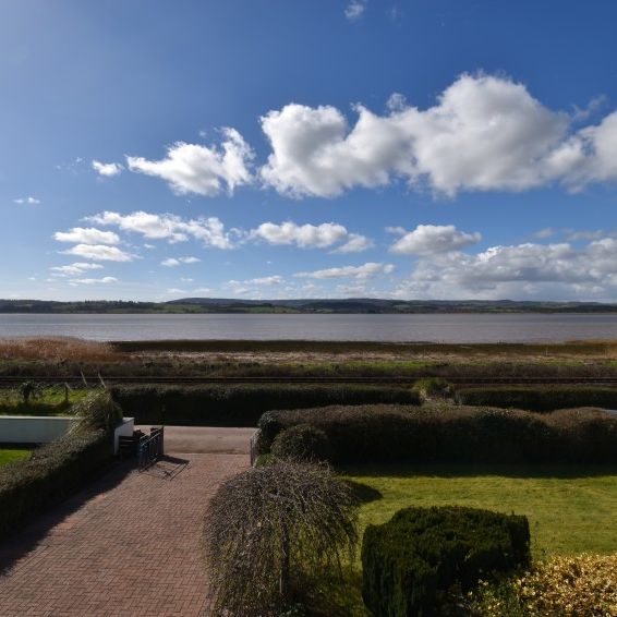 The Cygnet, River Front, Exton - Photo 1