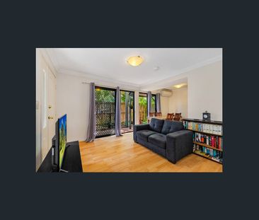 ONE BEDROOM TOWNHOUSE - SHERWOOD - Photo 6