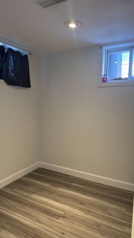 For Lease - 853 Fourth Street Unit# Bsmt, Mississauga, Ontario - Photo 2