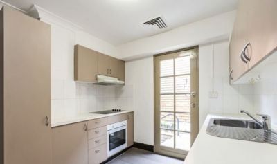 Loft Style Apartment in the Heart of Town! - Photo 3