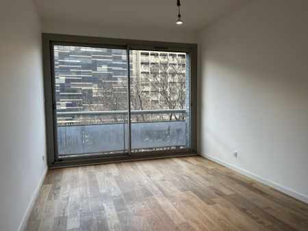 Location Appartement 3 pièces 91m² MARSEILLE 8ème - Photo 4