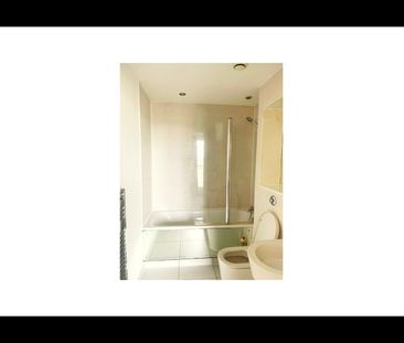 2 Bed Penthouse, Raphael House, IG1 - Photo 2