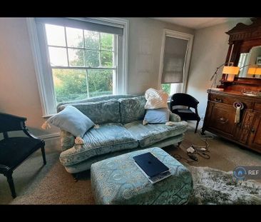 3 bedroom flat to rent - Photo 1