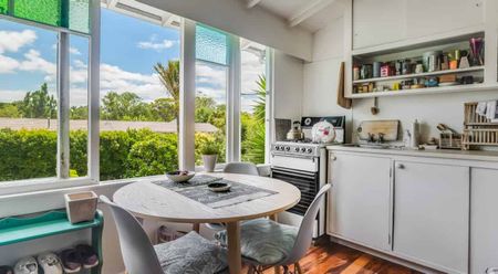 SUNNY AND ELEVATED - HERNE BAY - Photo 2