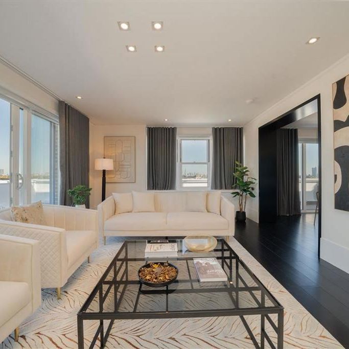 4 bedroom flat to rent - Photo 1