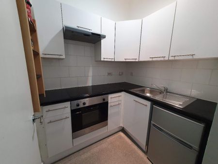 1 bedroom flat to rent - Photo 4