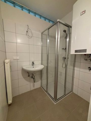 zentrale 2-Zimmer Wohnung - Mietverhältnis auf 5 Jahre befristet - Photo 2