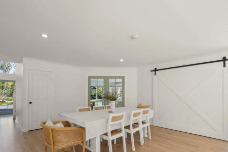 COMING SOON Beautifully Renovated 5-Bedroom Family Home in the Heart of Helensvale - Photo 5