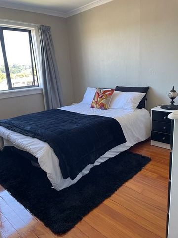 Well presented, easy care, central location, 3 bed - Photo 3