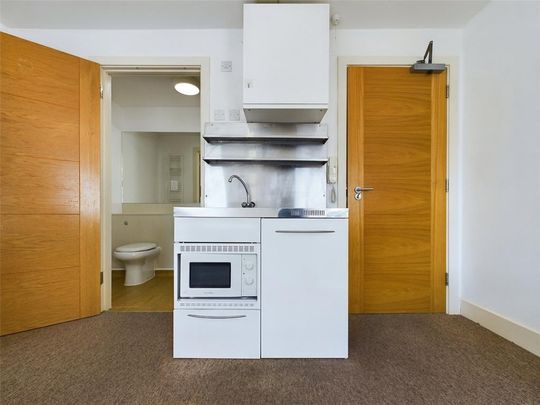 1 bedroom property to rent - Photo 1