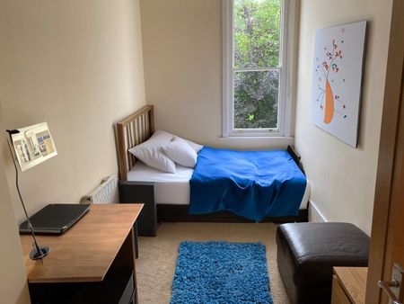 4 Bed Flat, New Walk Central, LE1 - Photo 2